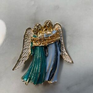 Napier Angels Singing Holiday Pin Brooch Gold Tone Jewelry